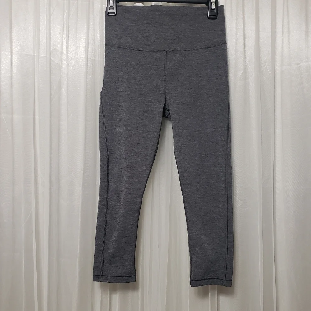 Athleta Sz XS Ultimate Stash Pocket Capri Gray - Picture 5 of 15